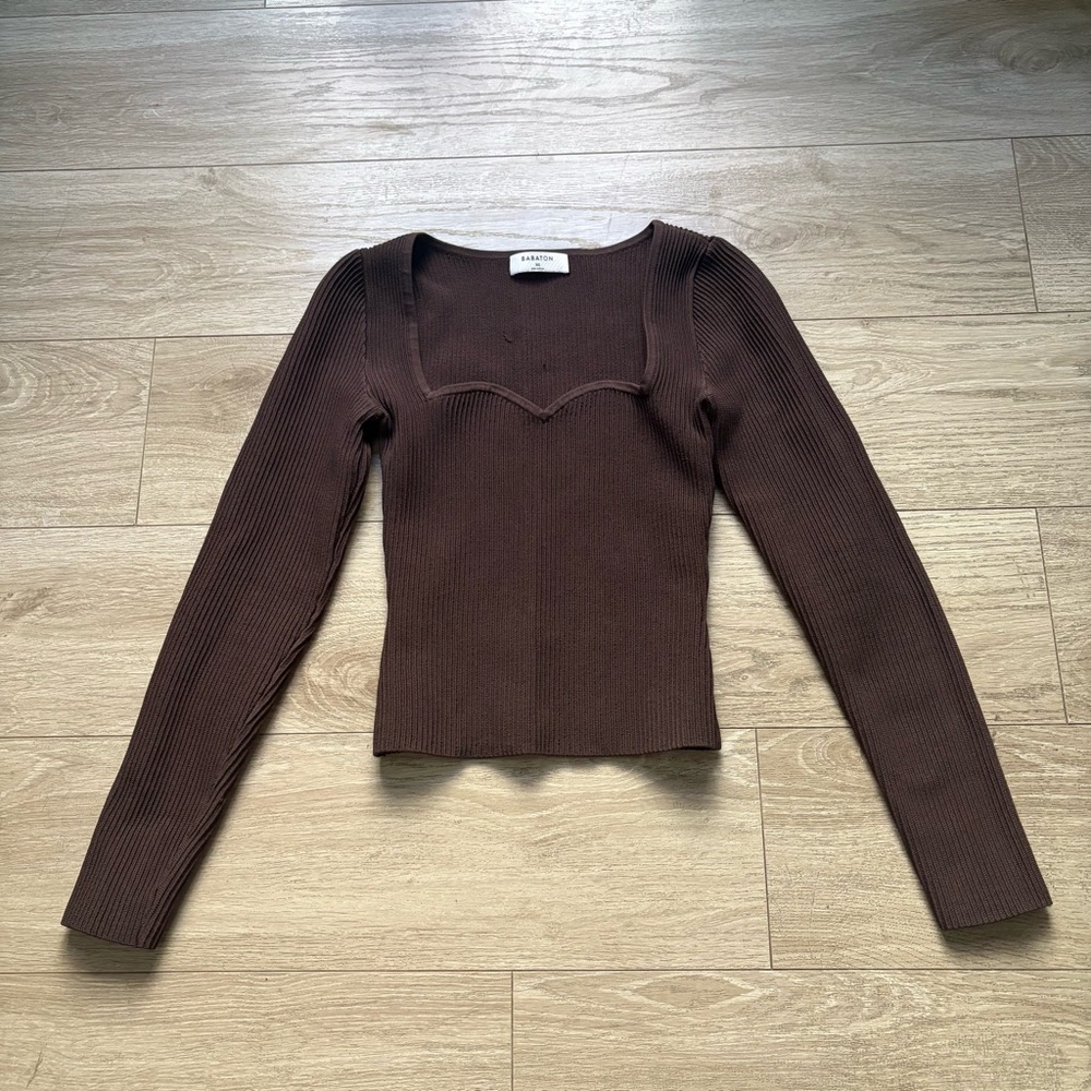 Aritzia Babaton Sculpt Knit Sweetheart Longsleeve - brown